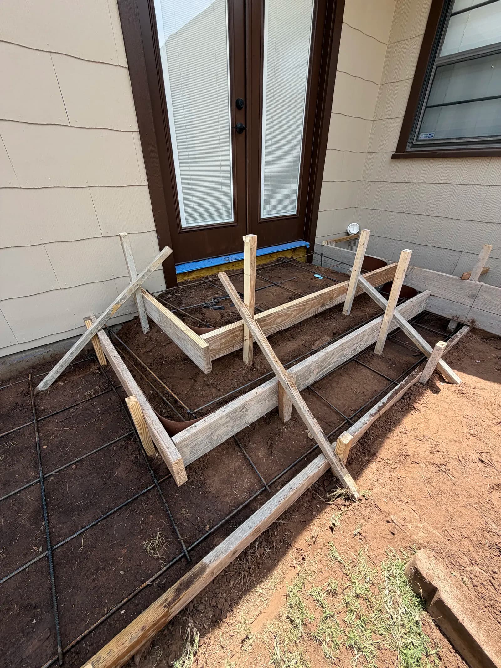 Vernon Concrete Steps & Sidewalk — step forms built at the back door in Vernon, TX
